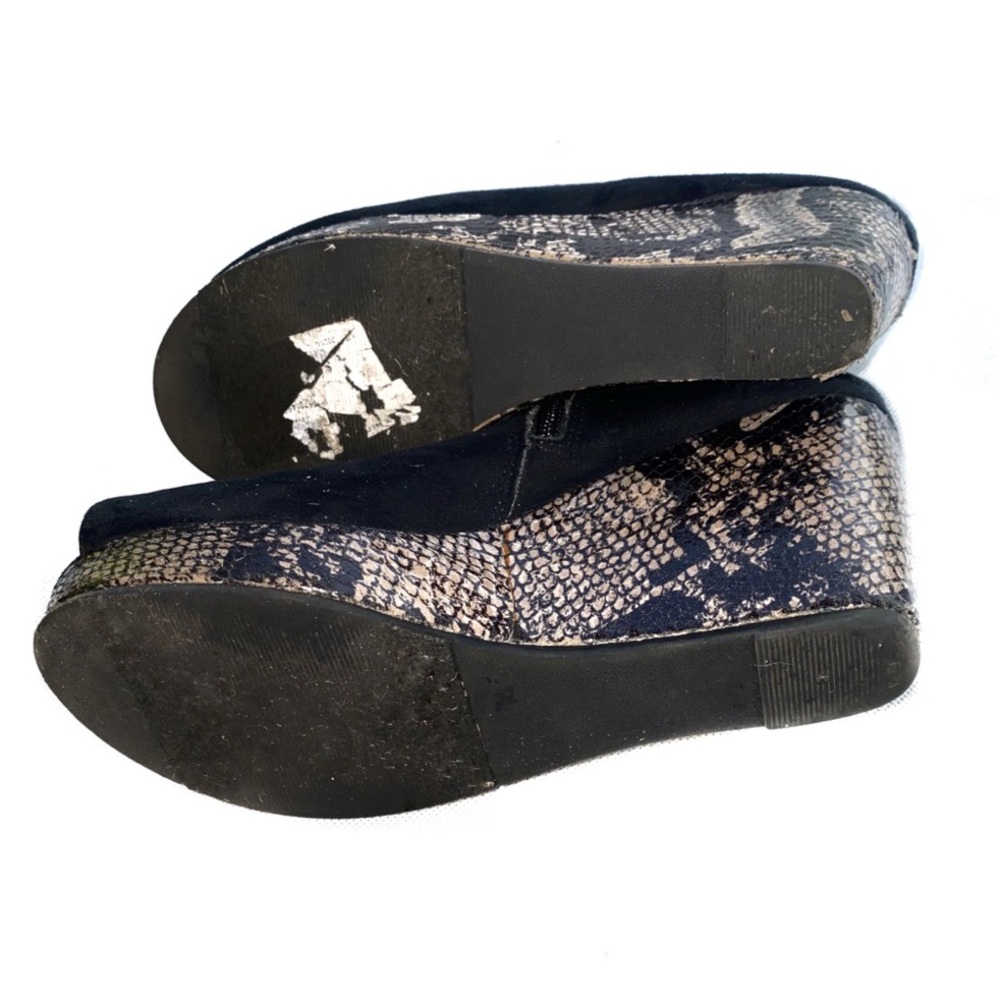 Attention Black Python Snakeskin Wedge 7.5 - image 5